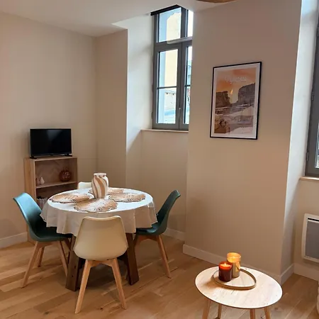 Ninon Et Ses Sommets Apartment *